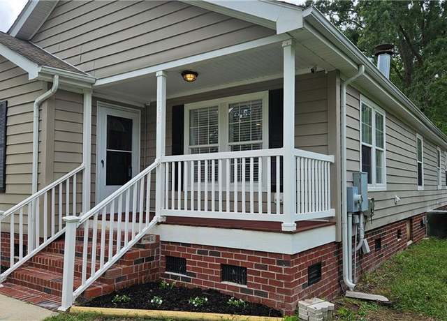 Property at 2332 Elizabeth Harbor Dr, Chesapeake, VA 23321, 3 beds, 2 baths