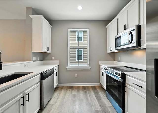 Property at 1248 W 26th St, Norfolk, VA 23508, 4 beds, 3 baths