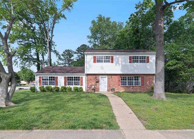 Property at 120 Commodore Dr, Hampton, VA 23669, 4 beds, 2.5 baths