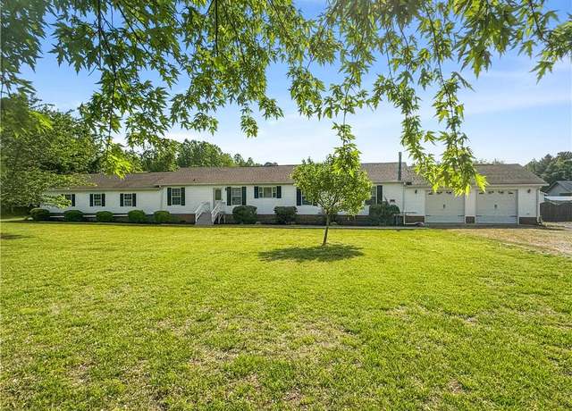 Property at 8029 Pinetta Rd, Gloucester, VA 23061, 3 beds, 2.5 baths