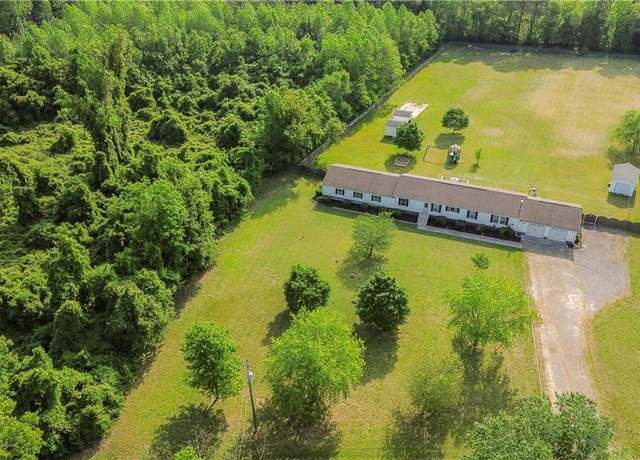 Property at 8029 Pinetta Rd, Gloucester, VA 23061, 3 beds, 2.5 baths