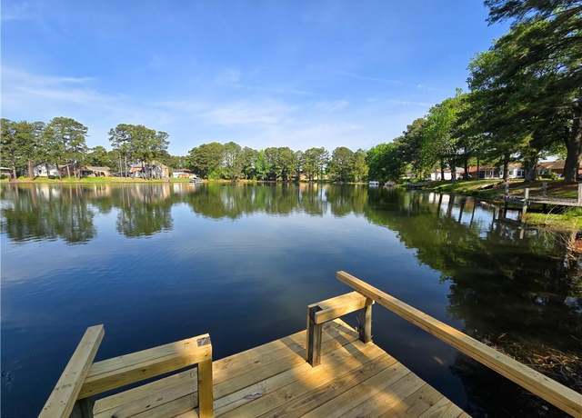 Property at 1502 Belafonte Dr, Portsmouth, VA 23701, 4 beds, 3 baths