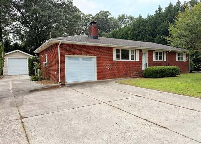 Property at 5529 Stewart Dr, Virginia Beach, VA 23464, 3 beds, 2 baths