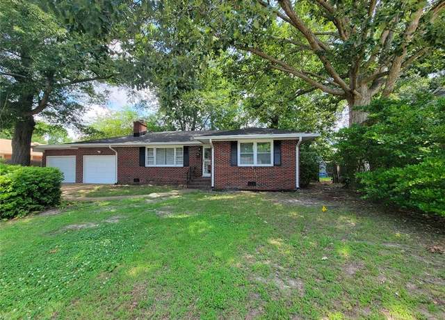 Property at 122 Kendall Dr, Newport News, VA 23601, 3 beds, 2 baths