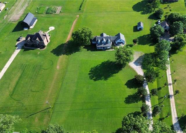 Property at 1117 Indian Creek Rd, Chesapeake, VA 23322, 4 beds, 4.5 baths