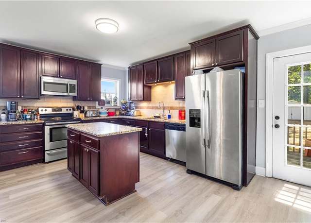 Property at 2947 Victoria Ave, Norfolk, VA 23504, 4 beds, 3 baths