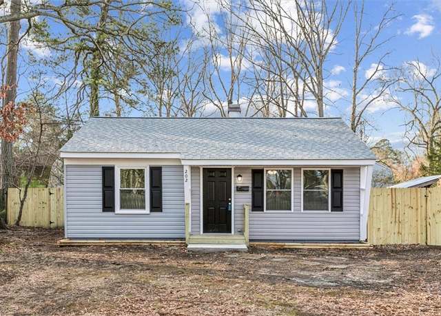 Property at 202 Beverly St, Hampton, VA 23669, 2 beds, 1 bath