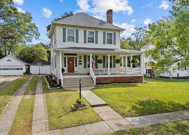 Property at 179 Orleans Cir, Norfolk, VA 23509, 3 beds, 1.5 baths