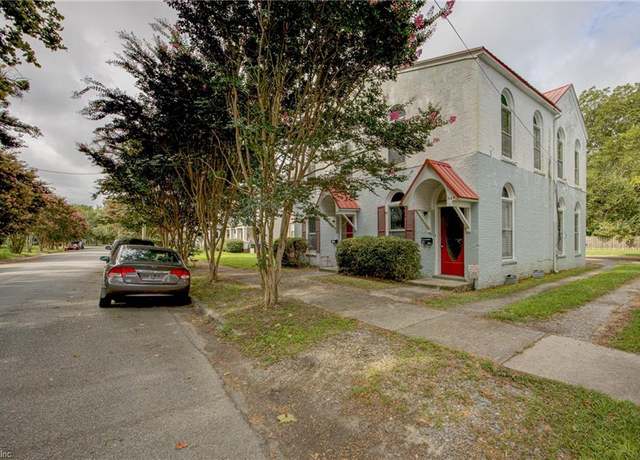 Property at 113 Linden Ave, Suffolk, VA 23434, 5 beds, 2 baths