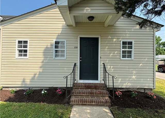 Property at 219 Gale Ave, Chesapeake, VA 23323, 3 beds, 2 baths