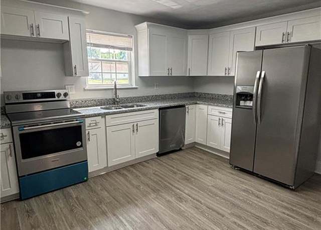 Property at 219 Gale Ave, Chesapeake, VA 23323, 3 beds, 2 baths