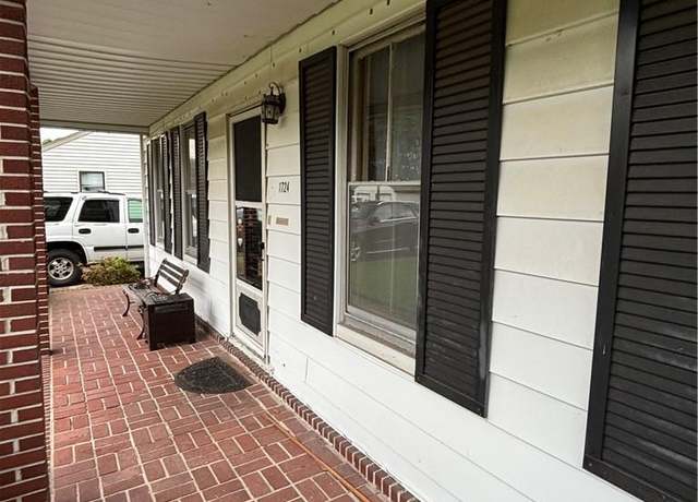 Property at 1724 English Ave, Chesapeake, VA 23320, 3 beds, 1 bath
