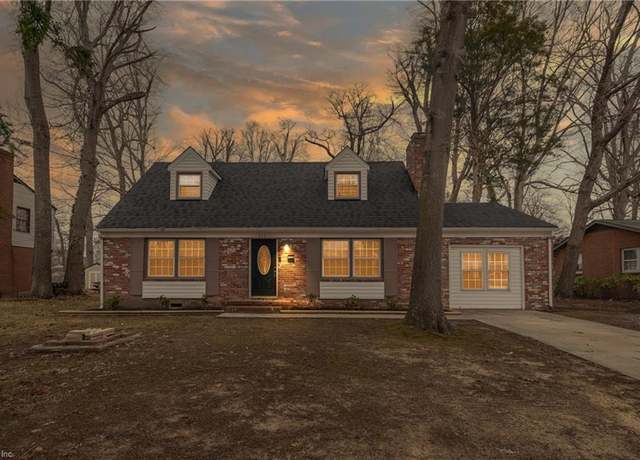 Property at 882 Catalina Dr, Newport News, VA 23608, 5 beds, 2 baths