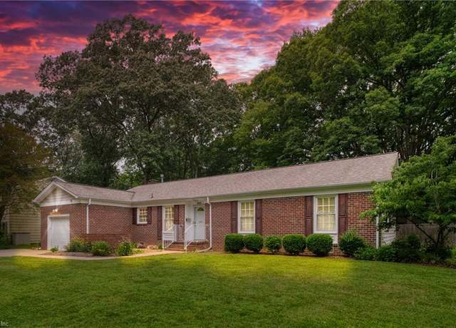 Property at 823 Jouett Dr, Newport News, VA 23608, 3 beds, 2 baths