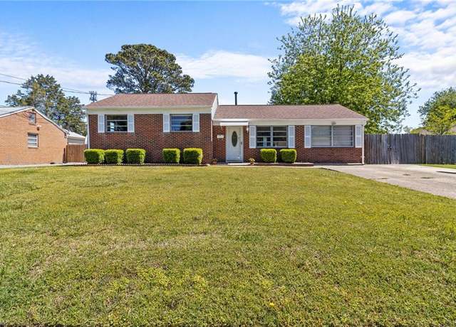 Property at 12 Longwood Dr, Hampton, VA 23669, 4 beds, 1.5 baths