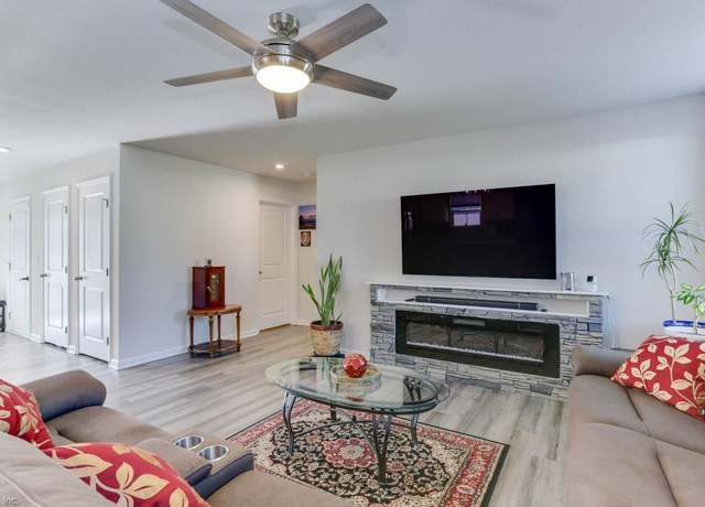 Property at 331 Forecastle St, Portsmouth, VA 23702, 3 beds, 2 baths