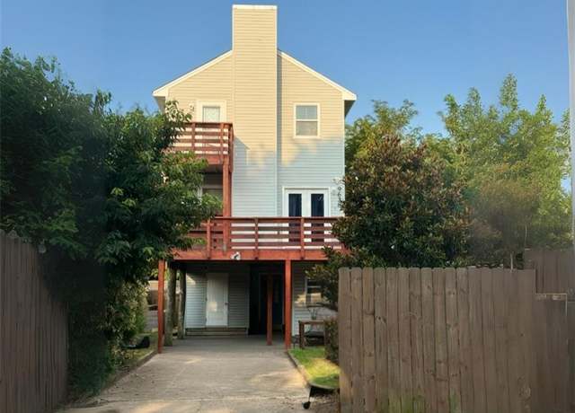 Property at 9628 11th View St, Norfolk, VA 23503, 2 beds, 3.5 baths