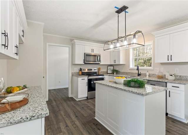 Property at 20333 Clark Cir, Zuni, VA 23898, 4 beds, 2 baths
