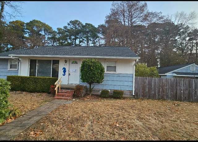 Property at 11 Warren Dr, Portsmouth, VA 23701, 3 beds, 1 bath
