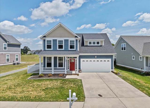 Property at 127 Brookside Ln, Suffolk, VA 23434, 4 beds, 2.5 baths
