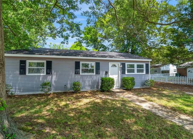Property at 1833 Darville Dr, Hampton, VA 23663, 3 beds, 1 bath