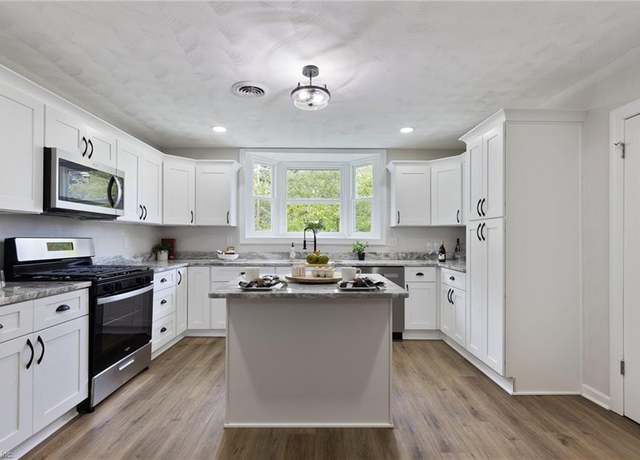 Property at 1403 Alfred Ln, Norfolk, VA 23503, 4 beds, 2 baths