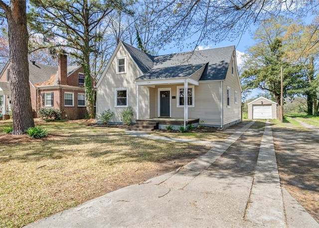Property at 114 Sandpiper Dr, Portsmouth, VA 23704, 4 beds, 2 baths