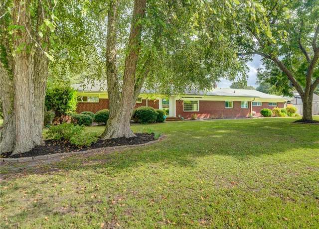 Property at 101 Stadium Dr, Chesapeake, VA 23322, 4 beds, 3.5 baths