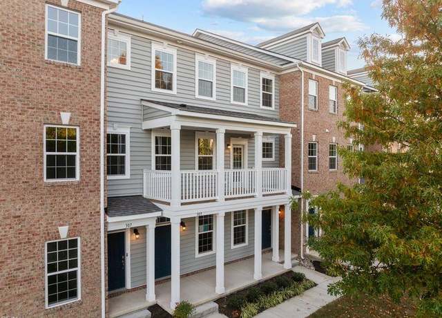 Property at 810 Riverfall Ave, Hampton, VA 23666, 3 beds, 2.5 baths