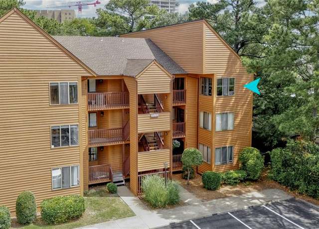 Property at 3020 Cape Henry Ct, Virginia Beach, VA 23451, 2 beds, 2 baths