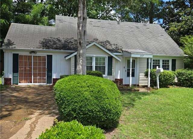 Property at 857 Round Bay Ct, Norfolk, VA 23502, 4 beds, 2 baths