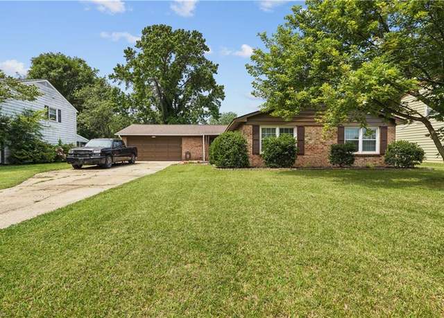 Property at 223 Commodore Dr, Hampton, VA 23669, 3 beds, 2 baths
