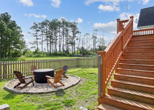 Property at 205 Messick Rd, Poquoson, VA 23662, 3 beds, 2 baths