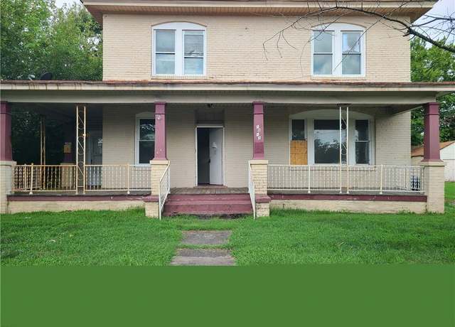 Property at 1812 Camden Ave, Portsmouth, VA 23704, 4 beds, 3 baths