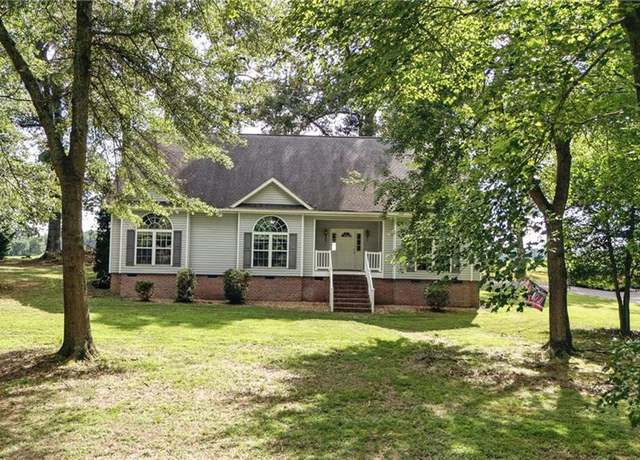 Property at 18320 Lakeside Dr, Courtland, VA 23837, 3 beds, 3 baths
