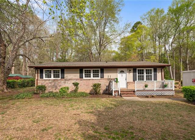 Property at 212 Pinehurst Dr, Smithfield, VA 23430, 3 beds, 2 baths