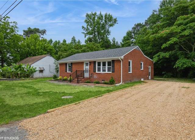 Property at 105 Fairfield Ave, Suffolk, VA 23434, 2 beds, 1 bath