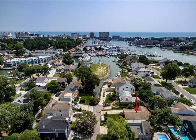 Property at 710 Greensboro Ave, Virginia Beach, VA 23451, 3 beds, 2 baths