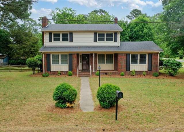 Property at 209 Ridgeland Dr, Smithfield, VA 23430, 3 beds, 1.5 baths