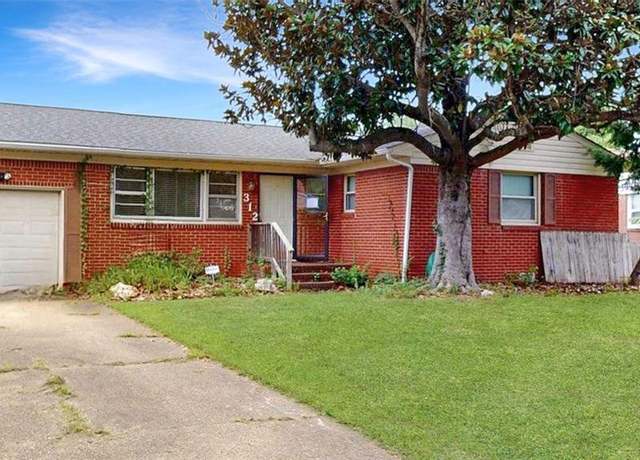 Property at 312 Tatemstown Rd, Chesapeake, VA 23325, 3 beds, 1.5 baths