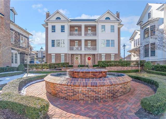 Property at 4048 Harlow St, Virginia Beach, VA 23451, 2 beds, 2.5 baths