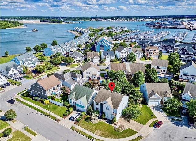 Property at 5031 Ocean Way, Norfolk, VA 23518, 3 beds, 2.5 baths