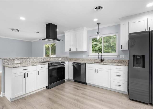 Property at 1329 King Arthur Dr, Chesapeake, VA 23323, 4 beds, 2 baths