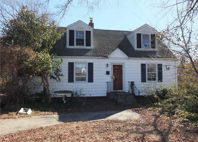 Property at 1381 Fishermans Rd, Norfolk, VA 23503, 2 beds, 1 bath