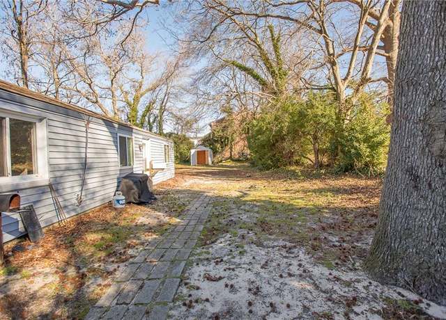 Property at 1824 Parkview Ave, Norfolk, VA 23503, 4 beds, 2 baths