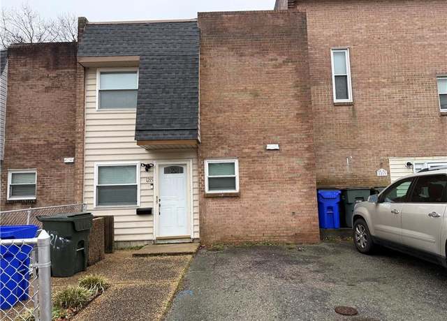 Property at 1215 Curie Ct, Norfolk, VA 23513, 3 beds, 1 bath