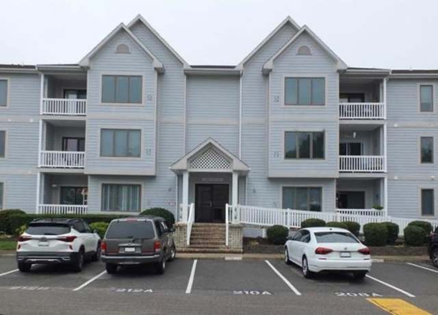 Property at 1 Sandy Point Ln #218, Chesapeake, VA 23320, 3 beds, 2 baths