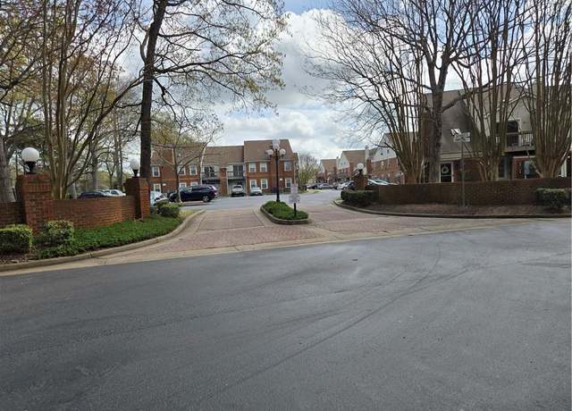 Property at 5088 Gatehouse Way, Virginia Beach, VA 23455, 2 beds, 2 baths