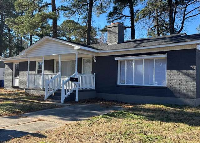 Property at 1814 Cavalier Blvd, Portsmouth, VA 23701, 4 beds, 2 baths