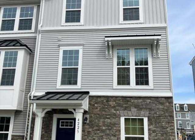 Property at 4205 Meander Way, Chesapeake, VA 23321, 4 beds, 3.5 baths